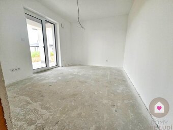 NÍZKOENERGETICKÝ BUNGALOV- 108m2 + krytá terasa 12m2, POZEMO - 9