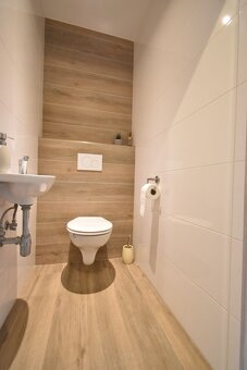 Viničné: na predaj samostatne stojaci dom na pozemku 330m2 - 9