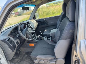 Mitsubishi Pajero 2.5 TD - 9