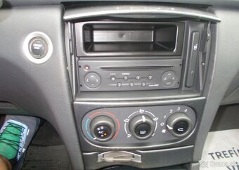 Renault Laguna 1 ,9DCI 88KW nafta manuál 88 kw - 9