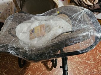 Výhodná výbava pre bábätko – autosedačka, kočík a ďalšie - 9