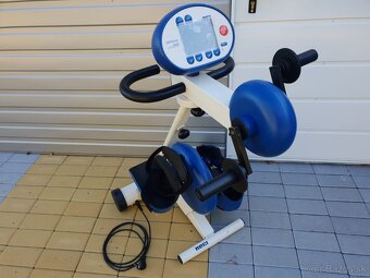 Rehabilitačný bicykel Motomed Viva2 na ruky nohy - 9