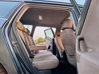 Volkswagen Passat Variant 1.6 Tdi R.V.2011 - 9