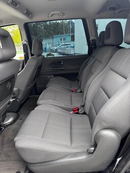 Volkswagen Sharan 1.9tdi 96kw 7 miestny , ťažné , highline - 9