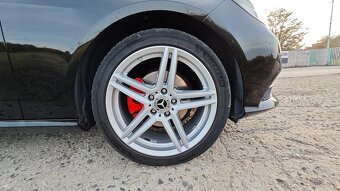 Mercedes-Benz E trieda Sedan 200 CDI BlueTEC - 9