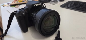 Canon EOS 77D - 9