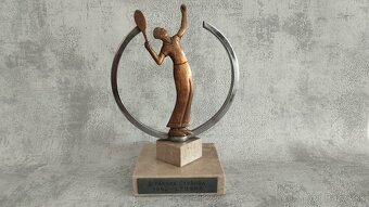 Stará sportovní tenisová cena z roku 1942. Art deco. - 9