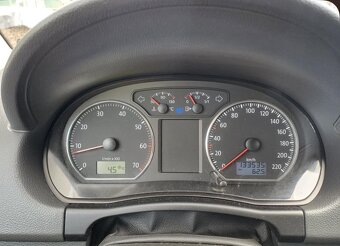 Volkswagen Polo 1.4 - 9