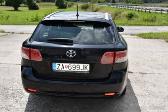 Toyota Avensis Comb - 9