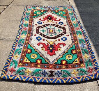 Predám ručné práce a koberce - 9