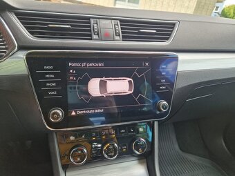 Superb Combi 2,0 TDI 110kw Virtual - 9