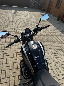 Yamaha XSR900 - 9