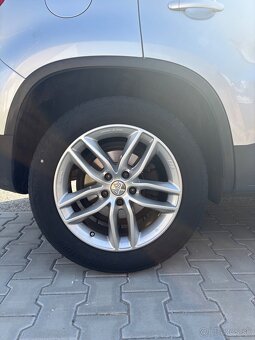 Predám Volkswagen tiguan rok výroby 10/2010 - 9