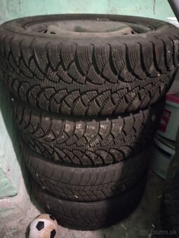 Predám pneumatiky na IVECO - 9