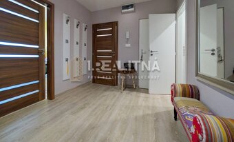 ŠTÝLOVÝ 3,5-IZBOVÝ BYT S NÁBYTKOM NA MIERU, A. HLINKU, ZVOLE - 9