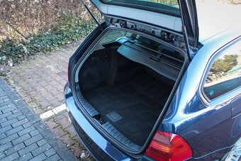 BMW Rad 3 Touring 320 d A/T - 9