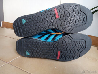 Panske botasky ADIDAS TERREX TRAXION. - 9