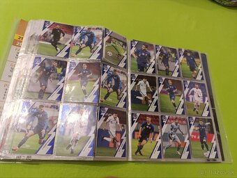 Futbalové karty(pri kúpe všetkých album ako darček) - 9