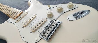 Fender JV Modified 60s stratocaster 2021

 - 9