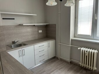 3 izb. tehlový byt s loggiou v BA, Ružinove, pri OC Centrál - 9