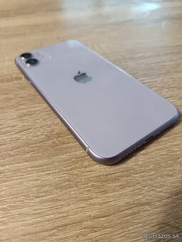 Apple iPhone 11 / 64GB Fialový Super stav - 9