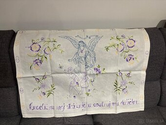 Vyšívané a maľované nástenky - 9