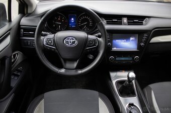 Toyota Avensis, bez investic - 9