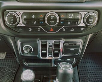 °IIIIIII°JEEP WRANGLER 80th anniversary REZERVOVANE - 9