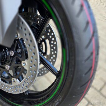 Kawasaki Ninja 1000 SX zelená - 9