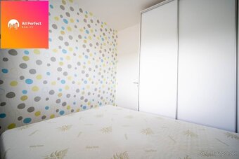 Svetlý moderne zariadený 2-izbový byt s parkovacím miestom n - 9