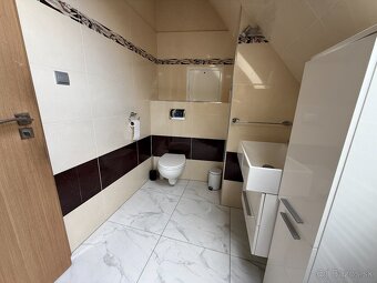 Rodinný dom 7+1, 240m², Teplička nad Váhom + Apartmán 2+1 - 9