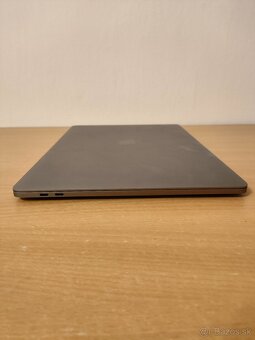 MacBook Pro 15 2016 | i7 •256GB •16GB - 9