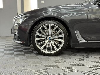 BMW Rad 7 730Ld xDrive A/T - 9