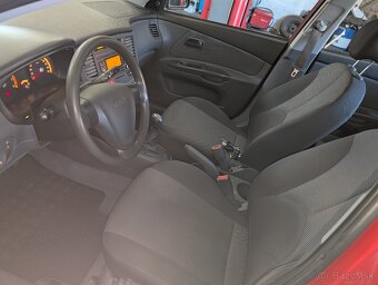 Kia Rio 1.4 benzín , M5 - 9