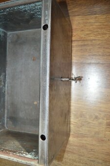 redam starozitny trezor - 9