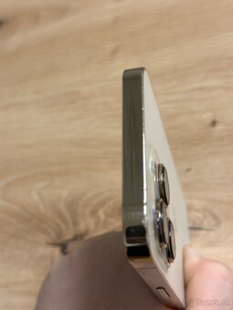 Predám Apple IPhone 13 PRO 256GB Gold Bežné Známky - 9
