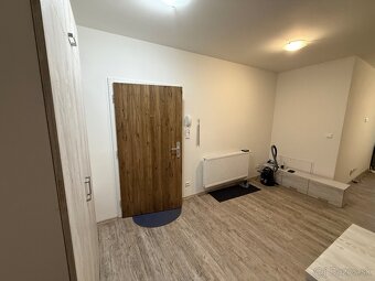 Zariadený 1-izbový byt na prenájom, Dolný Kubín 420 € - 9