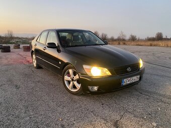 Lexus is200 - 9