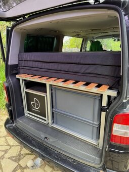 Kempingova vstavba - VW T5 - 9