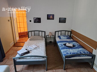 Znížená cena - polyfunkčná budova v centre Komárna na predaj - 9