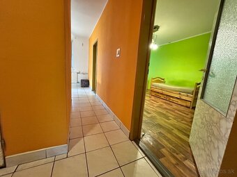 Ponúkam Vám na predaj 2 izbový byt v Leviciach. - 9