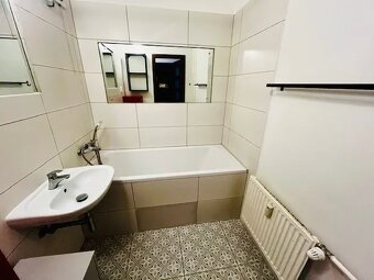 PRENÁJOM – 3iz byt v Prievoze - 9