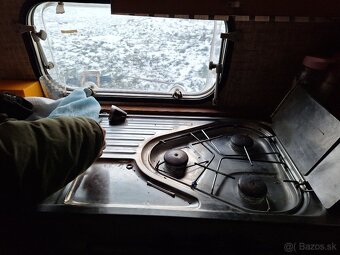 Predám starší obytný prives - 9