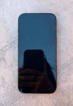 iPhone 15 - 9