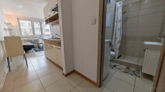 Zariadená moderná garsónka s balkónom - Chočská - 9