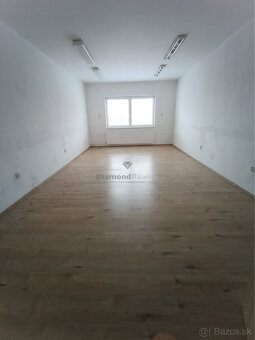 Na prenájom budova s 8 kanceláriami Nitra - Mlynárce - 9