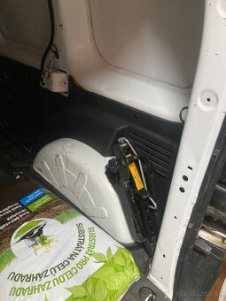 Renault Kangoo 1,5 dci 66 kw - 9