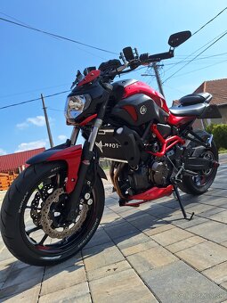Yamaha MT 07 - 9