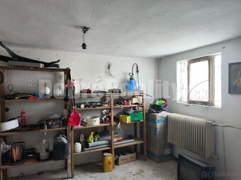 Priestranný ,slnečný rodinný dom v pôvodnom stave , vhodný n - 9
