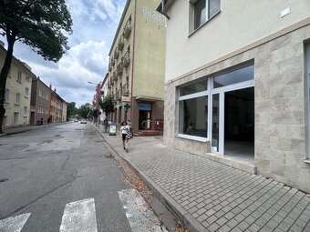 Obchodný priestor v centre Piešťan 75 m2 - 9
